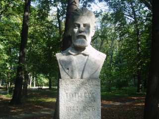 Sárospatak, Iskolakert: Tóth Ede.jpg Sárospatak, Iskolakert: Tóth Ede.jpg